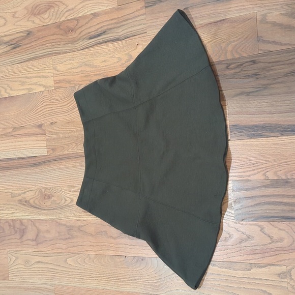 LOFT Olive Green Knee Length Skirt Sz 4 - Picture 1 of 5